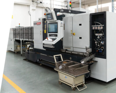 Neue CNC Drehmaschine